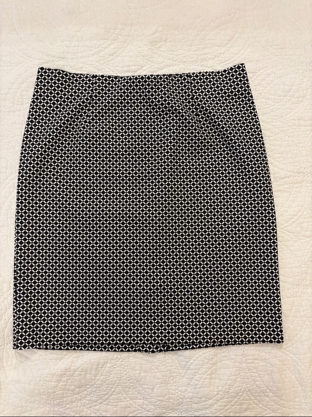 J. Jill Black & White Geometric Pencil Skirt